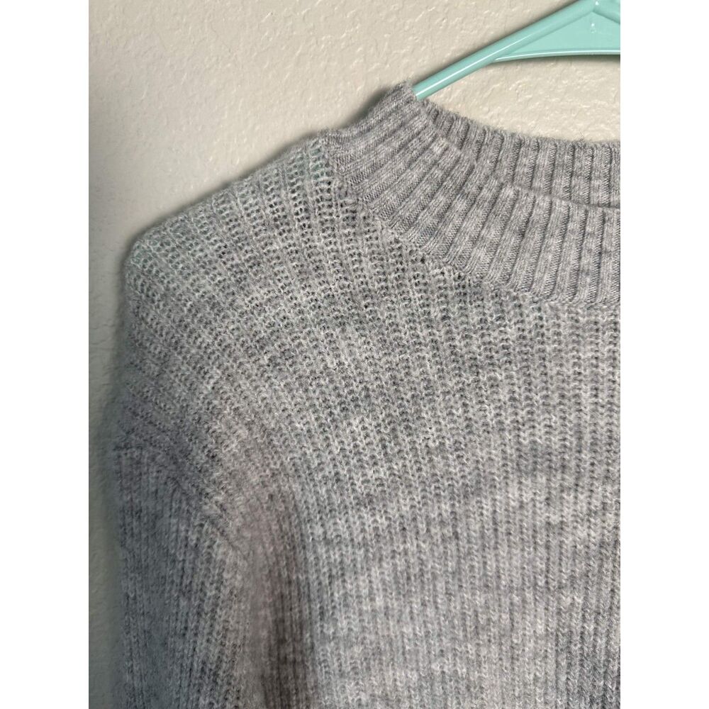 H&M Gray Knit Sweater Womens Extra Small XS Crewneck Wool Blend Sweater Cozy - Picture 4 of 7
